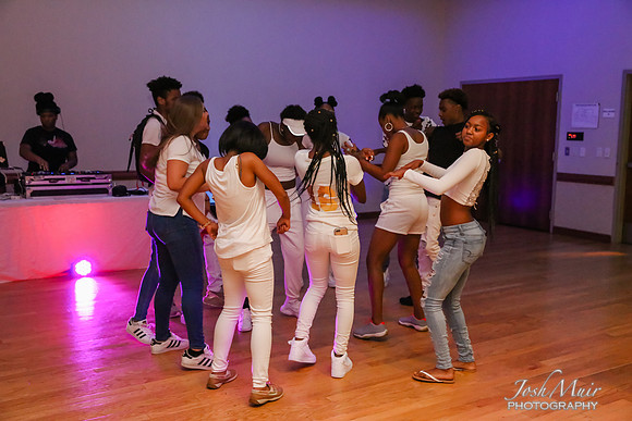 Y80A2820